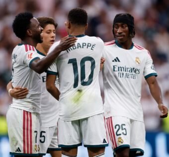 ريال مدريد يكتسح مالقة برباعية نظيفة ويواصل العلامة الكاملة في الليغا