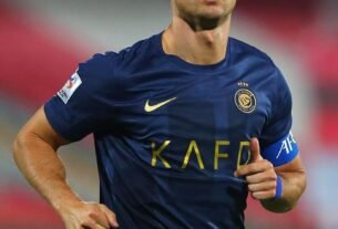 النصر يهدر نقاط ثمينة بتعادله مع الخليج ويفتح الباب أمام المنافسين
