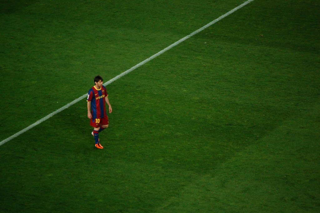 برشلونة يصمد أمام مقاومة ليفانتي وينتزع فوزاً مثيراً 4-2 في الجولة الخامسة