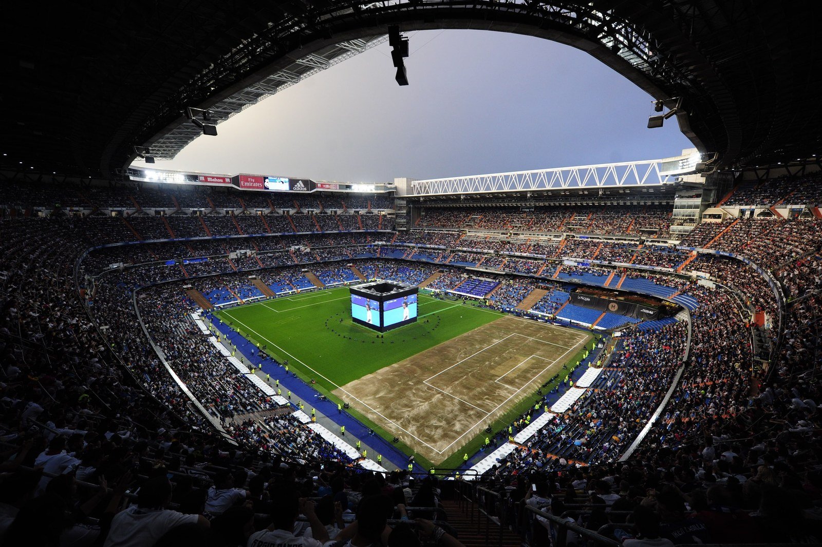 مبابي يقود ريال مدريد لسحق إشبيلية 4-1 في غياب فينيسيوس الموقوف